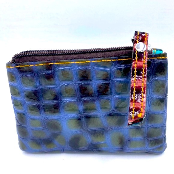 Ameri Leather Small Zipper Wallet With 2 Pockets On Inside Blue Alligator Design - Picture 6 of 6